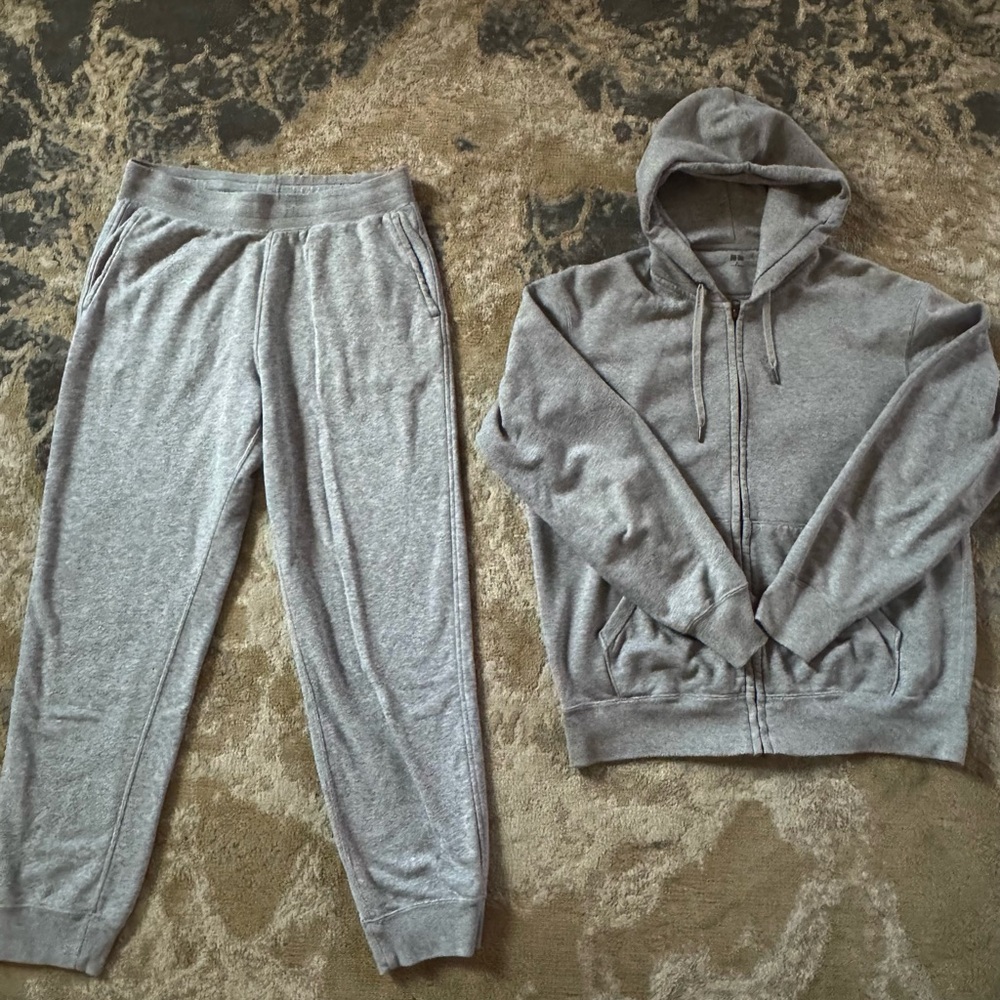 Uniqlo Gray Hoodie and Sweatpants Set Men’s